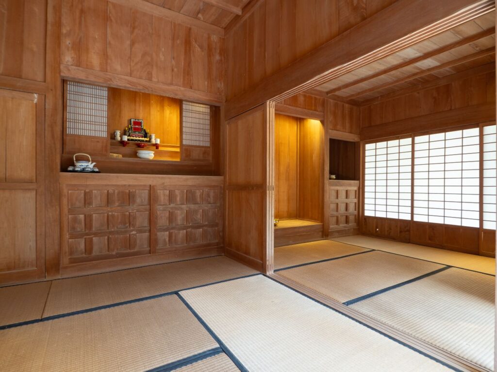 縁側と坪庭が息づく、和モダンの平屋 ギャラリー3